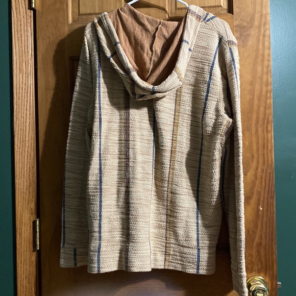 Medium - Picture 2 of 5